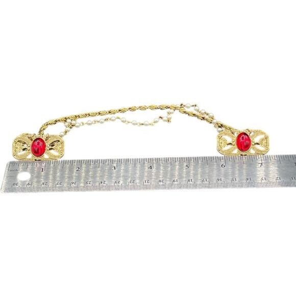 Vintage Ruby Red and Gold Toned Elegant Sweater Cardigan Clip - Picture 2 of 3